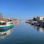 Surfkajuete - In Warnemuende * רוסטוק